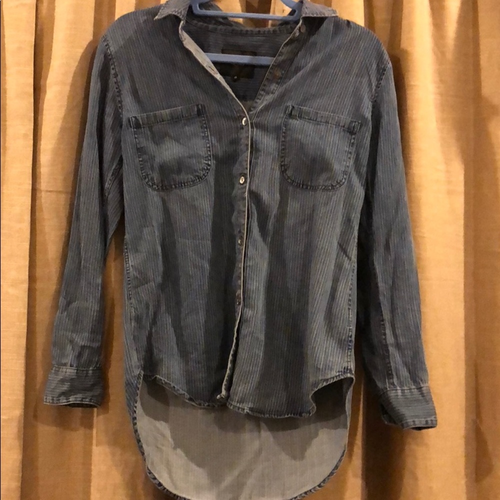 Rails button up